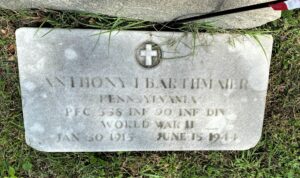 Tombe du soldat américain BARTHMAIER Anthony ayant combattu en Normandie pendant la Seconde Guerre mondiale.