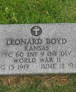 Graf van de Amerikaanse soldaat BOYD Leonard, die tijdens de Tweede Wereldoorlog in Normandië heeft gevochten.
