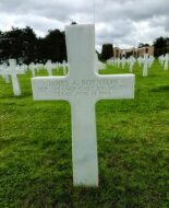 Graf van de Amerikaanse soldaat James BOYNTON, die tijdens de Tweede Wereldoorlog in Normandië heeft gevochten.