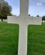 Graf van de Amerikaanse soldaat BANYAN Frank, die tijdens de Tweede Wereldoorlog in Normandië heeft gevochten.